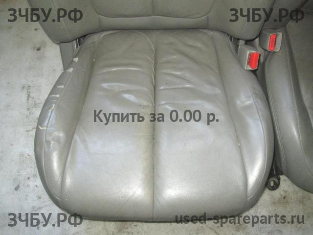 Nissan Maxima 3 (CA33) Сиденья (комплект)