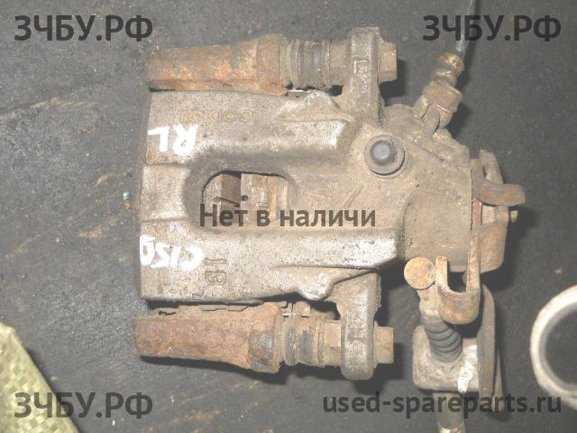 Toyota Corolla (E14 - E15) Суппорт задний левый (в сборе со скобой)