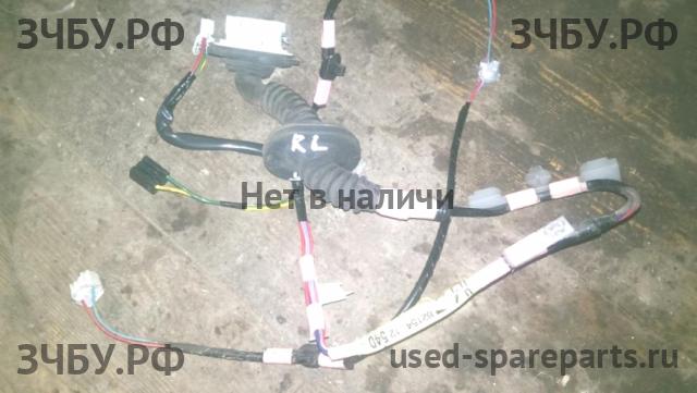 Toyota Corolla (E14 - E15) Проводка двери задней левой