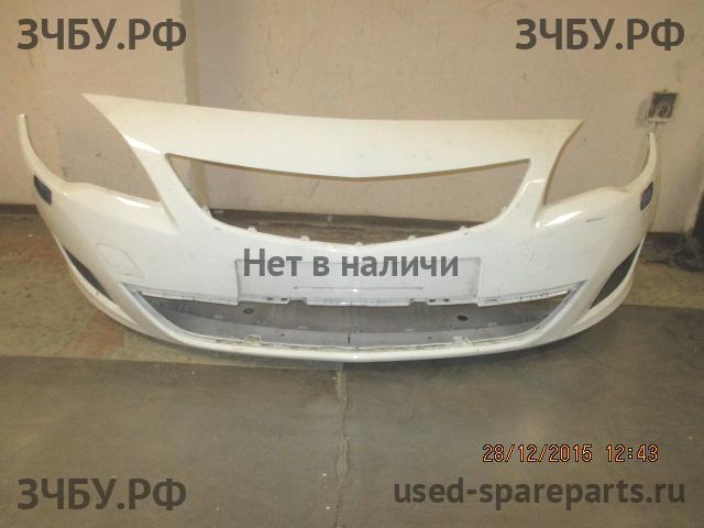 Opel Astra J Бампер передний