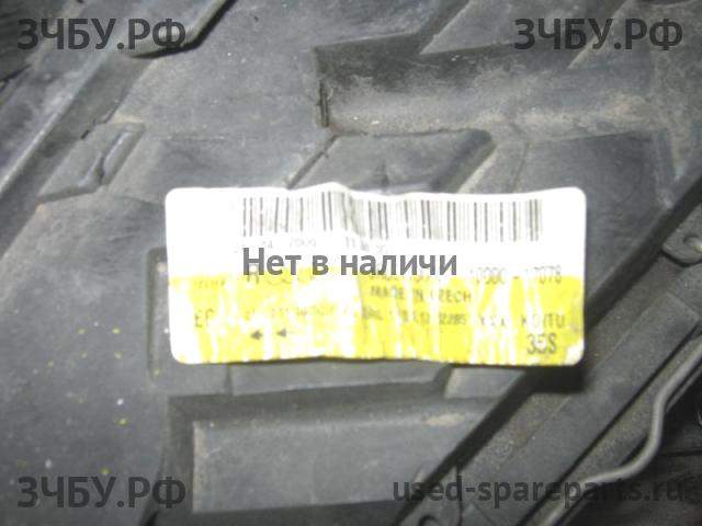 Audi Q5 (1) [8R] Фара правая