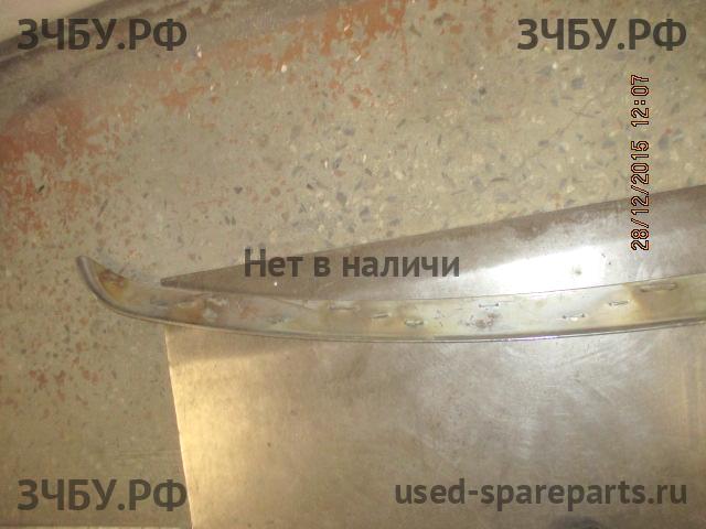 Chrysler 300C (1) Накладка заднего бампера