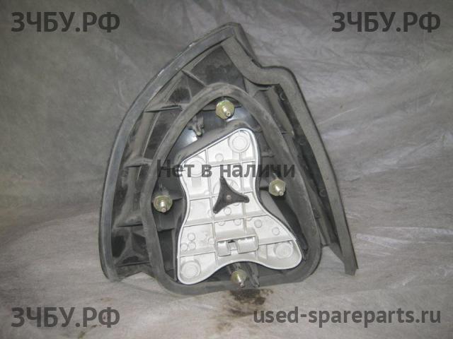 Mitsubishi Carisma (DA) Фонарь правый