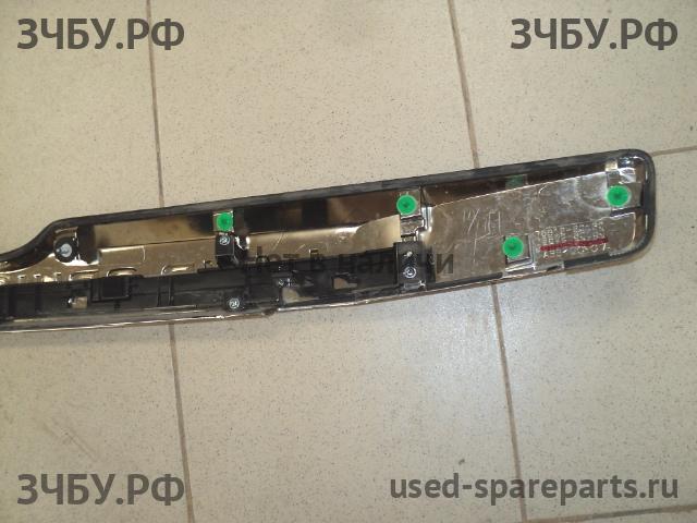 Toyota Land Cruiser 150 (PRADO) Накладка на дверь багажника