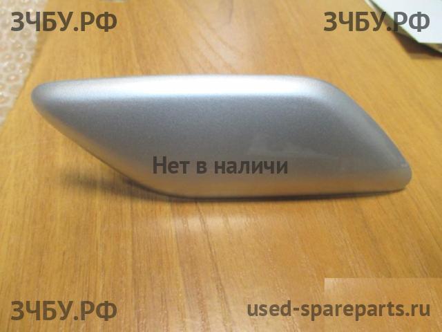 Toyota Corolla (E14 - E15) Крышка форсунки омывателя
