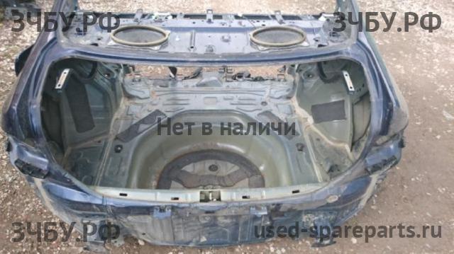 Toyota Corolla (E14 - E15) Панель задняя