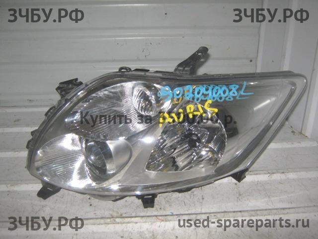 Toyota Auris 1 (E150) Фара левая