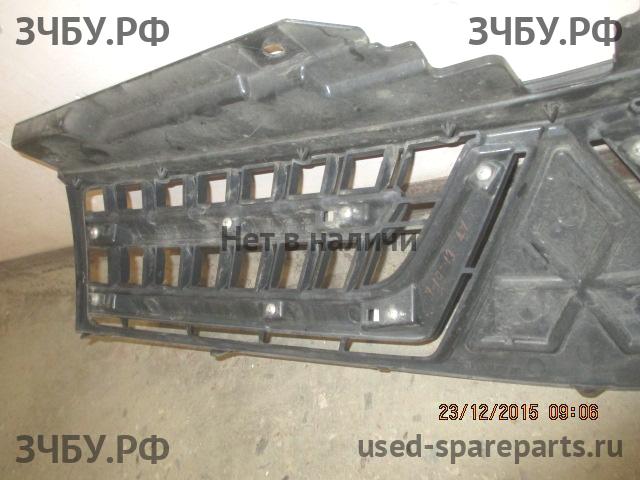 Mitsubishi L200 (4)[KB] Решетка радиатора