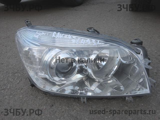 Toyota RAV 4 (3) Фара правая