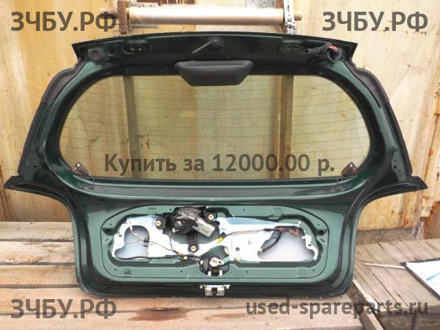 Toyota Yaris 1 Дверь багажника со стеклом
