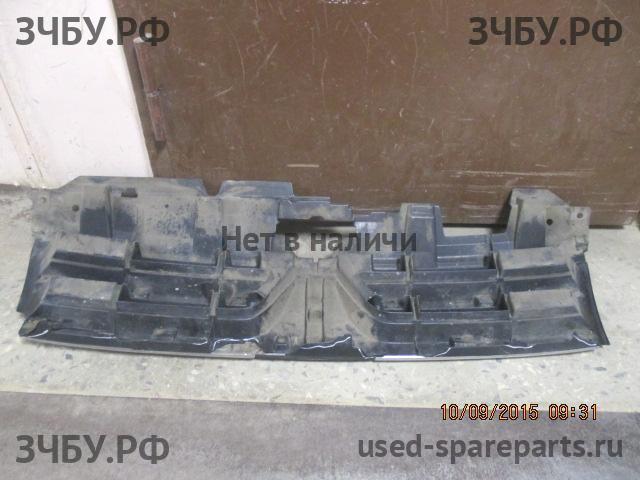 Mitsubishi Pajero/Montero 4 Решетка радиатора