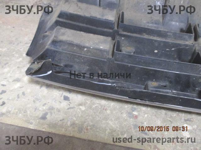 Mitsubishi Pajero/Montero 4 Решетка радиатора