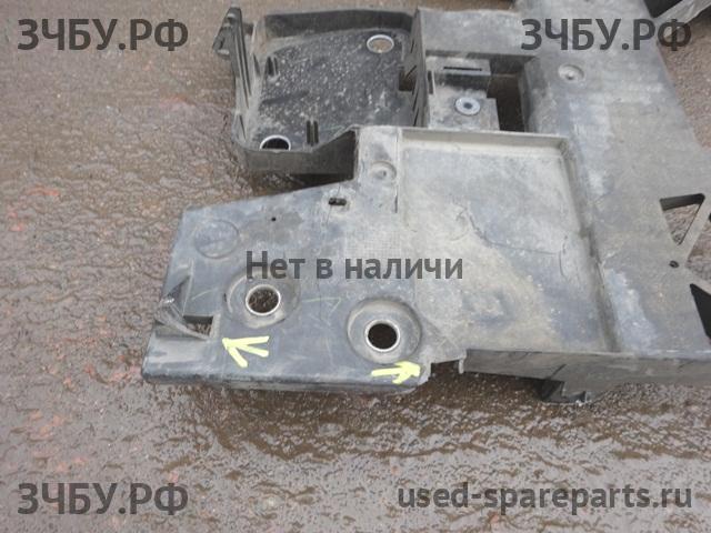 Renault Fluence Панель передняя (телевизор)