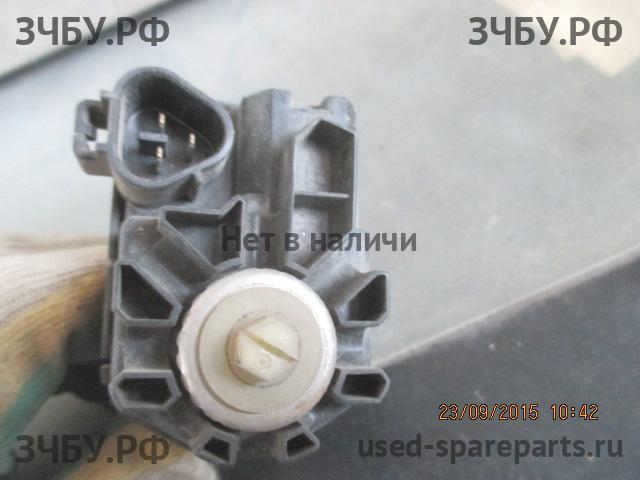 Mitsubishi Pajero/Montero 4 Корректор фары