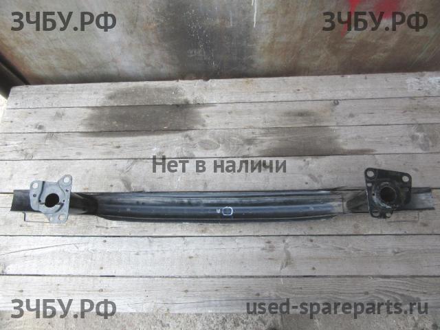 Volkswagen Passat B5 (рестайлинг) Усилитель бампера передний