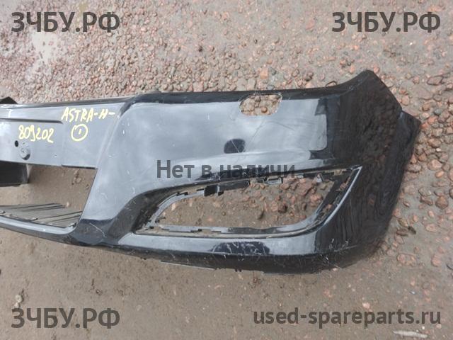 Opel Astra H Бампер передний