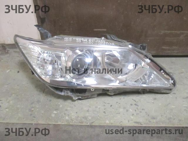 Toyota Camry 7 (V50) Фара правая