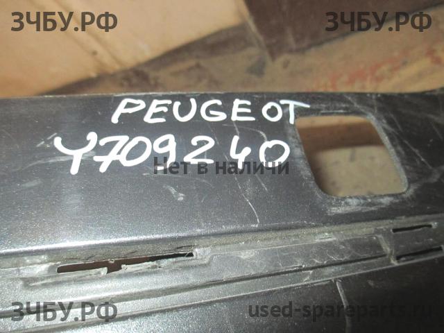 Peugeot 408 Бампер передний