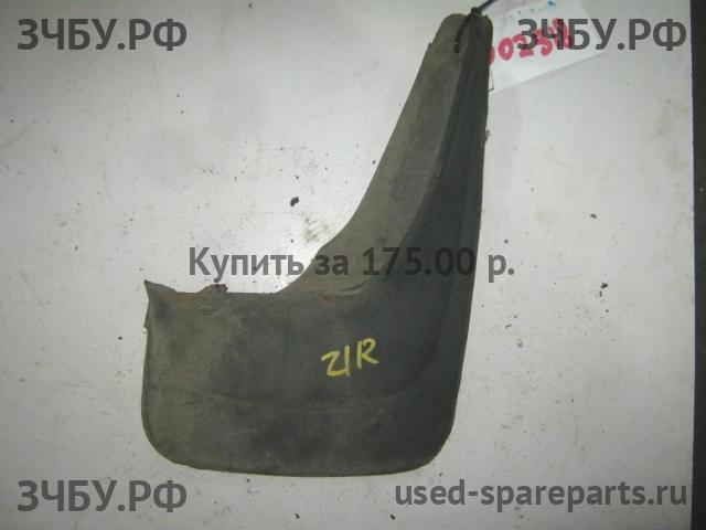 Nissan Maxima 3 (CA33) Брызговик задний правый
