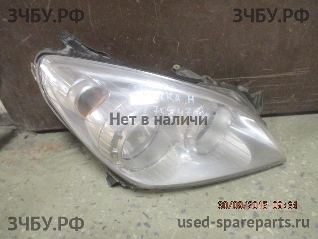 Opel Astra H Фара правая