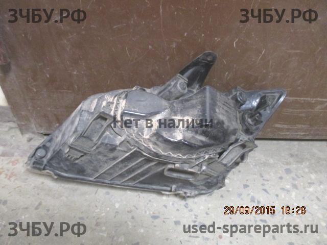 Ford Focus 2 Фара правая