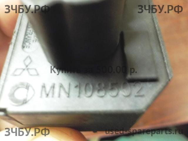 Mitsubishi Colt 6 (Z30) Датчик удара AIR BAG (SRS)