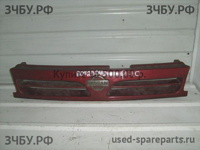 Nissan Primera P10 Решетка радиатора