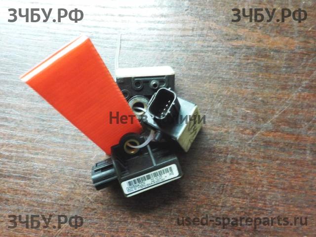 Honda Civic 8 (4D) Датчик удара AIR BAG (SRS)