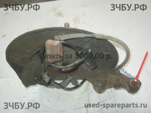 Mitsubishi Colt 6 (Z30) Кулак поворотный передний левый (со ступицей)