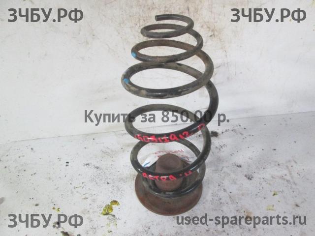 Opel Astra H Пружина задняя