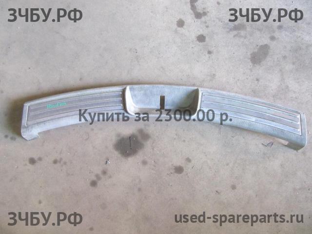 Chrysler Pacifica 1 Накладка
