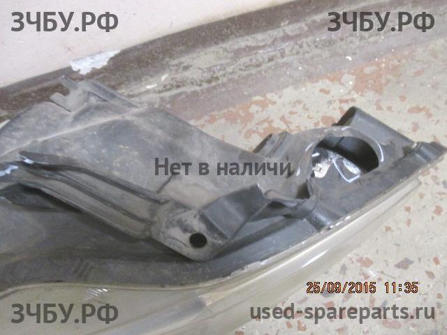 Toyota Camry 7 (V50) Фара правая