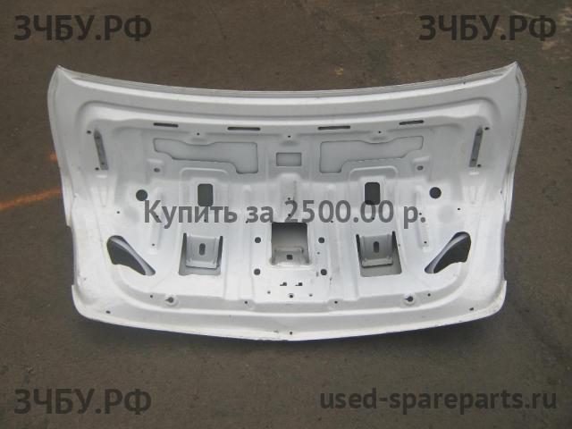 Opel Astra J Крышка багажника