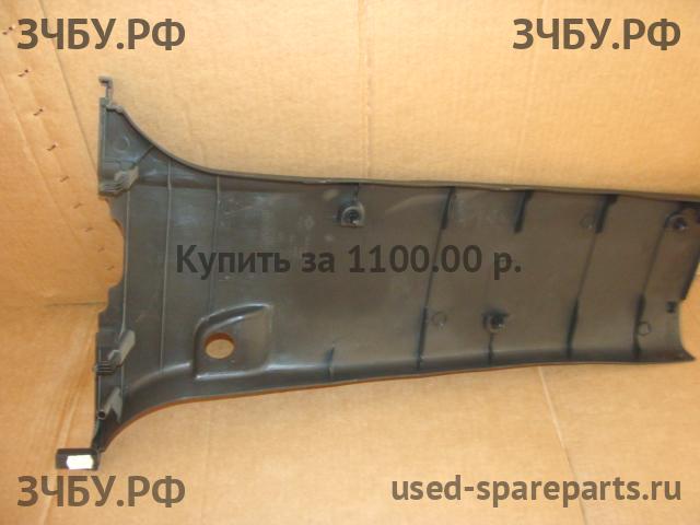 Nissan Navara 1 (D40) Накладка стойки средней левой