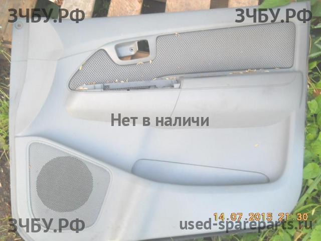 Toyota Hi Lux (3) Pick Up Обшивка двери передней правой