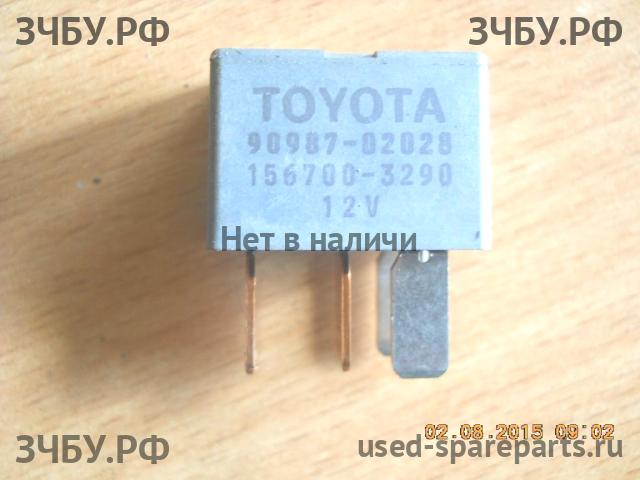 Toyota Hi Lux (3) Pick Up Реле