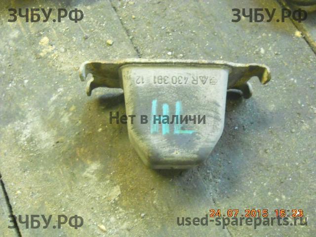 Toyota Hi Lux (3) Pick Up Резиновый упор заднего моста