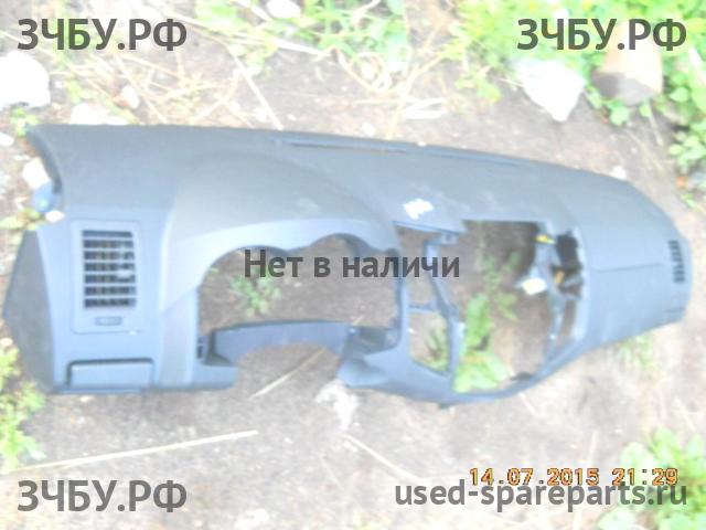 Toyota Hi Lux (3) Pick Up Торпедо