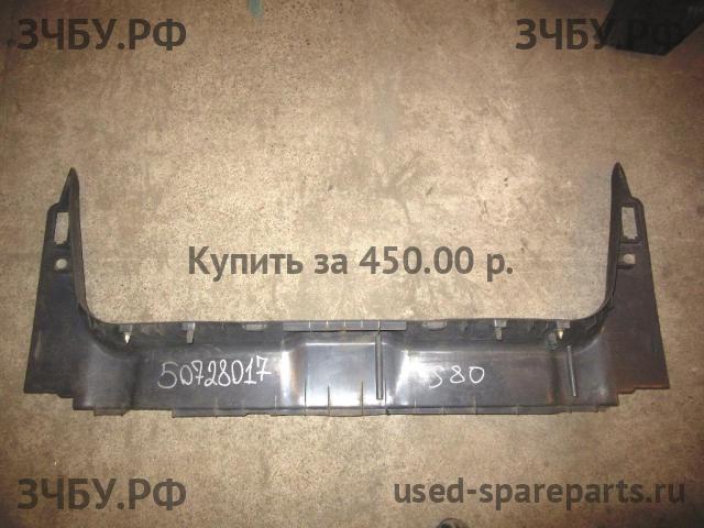 Volvo S80 (1) Обшивка багажника задней панели