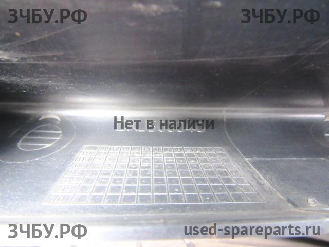 Land Rover Range Rover 3 (LM) Накладка переднего бампера