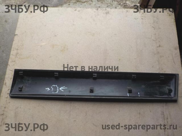 Nissan Qashqai+2 (JJ10) Накладка двери передней левой