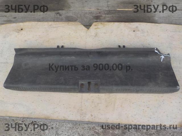 Mitsubishi Carisma (DA) Обшивка багажника