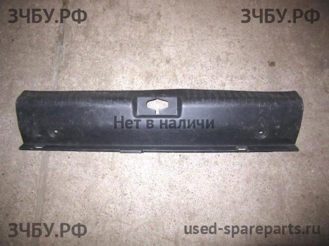 Chevrolet Lacetti Обшивка багажника задней панели
