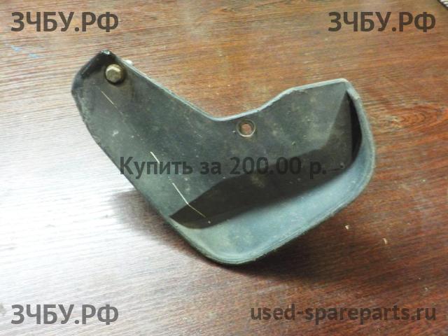 Mitsubishi Carisma (DA) 2000-> Брызговик задний правый