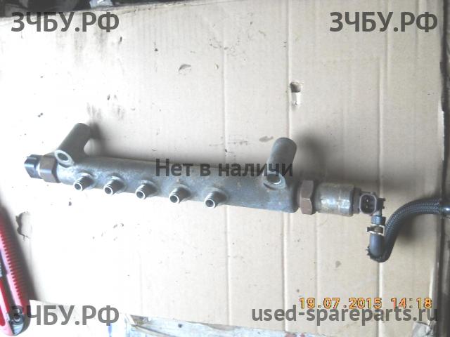 Toyota Hi Lux (3) Pick Up Рейка топливная (рампа)