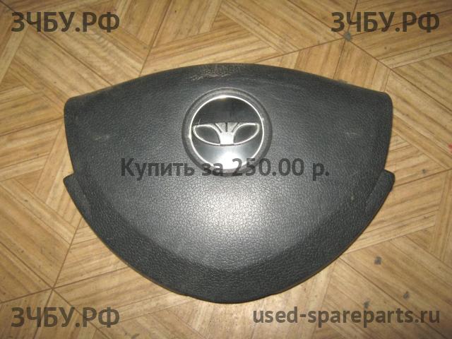 Daewoo Nexia (2008>) Накладка звукового сигнала (в руле)