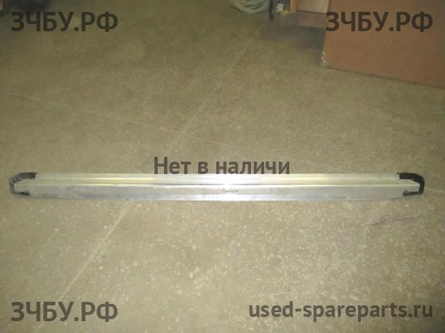 Toyota Hi Lux (3) Pick Up Подножка