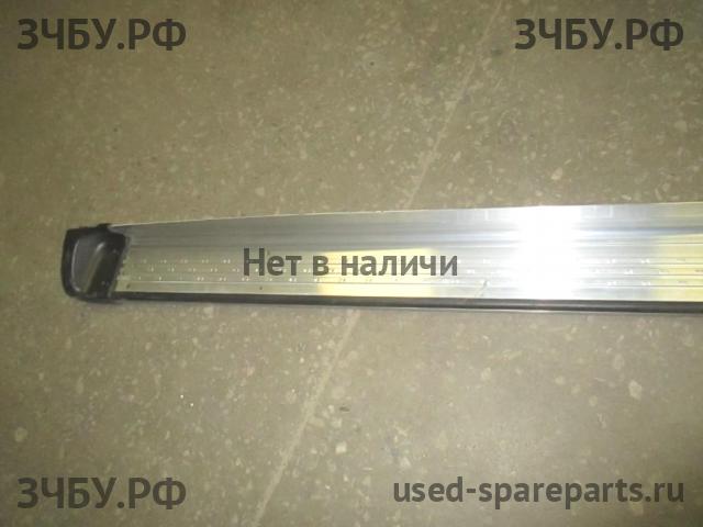 Toyota Hi Lux (3) Pick Up Подножка