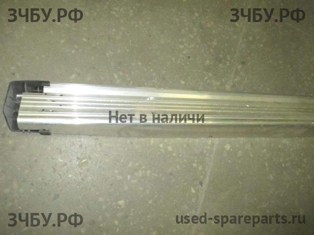 Toyota Hi Lux (3) Pick Up Подножка