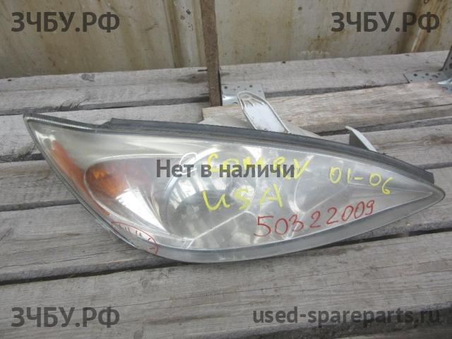 Toyota Camry 5 (V30) Фара правая